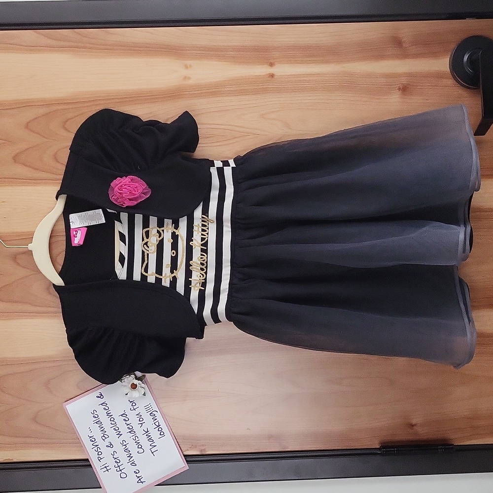 Girls Sanrio Hello Kitty Dress Size M 7/8